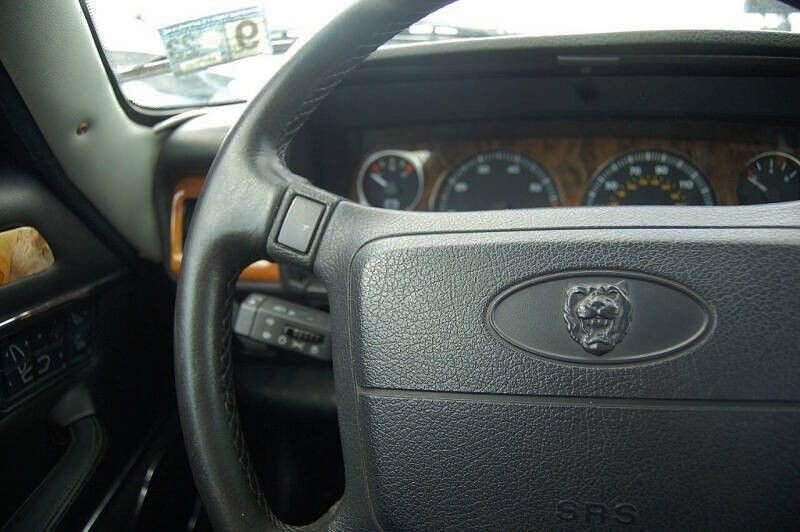 Used 1995 Jaguar XJS 4.0 Convertible RWD image 15