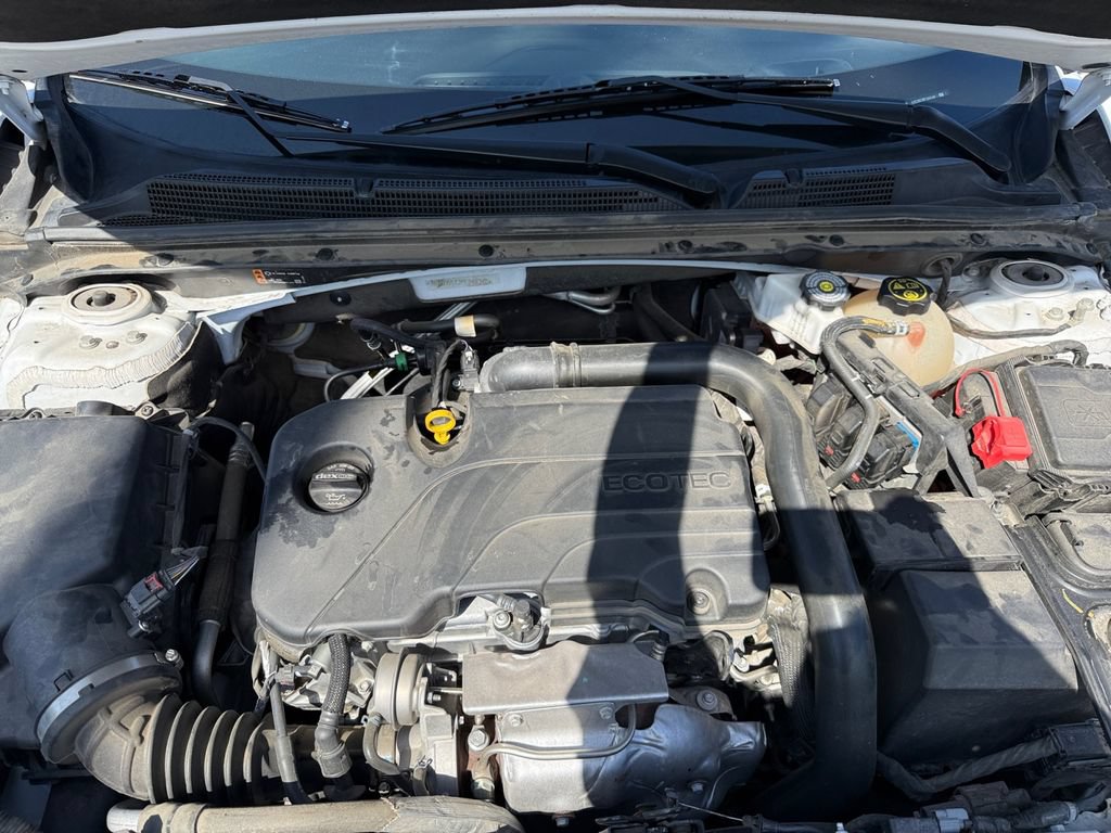 Used 2025 Chevrolet Malibu LT FWD image 24