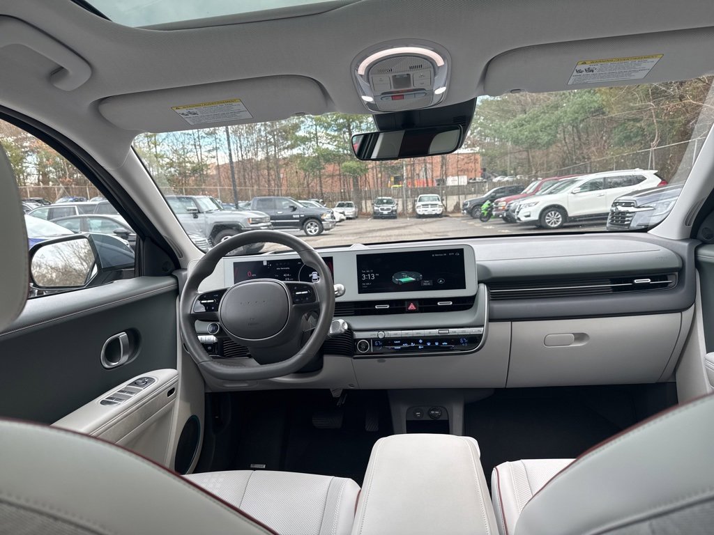 Used 2022 Hyundai Ioniq 5 Limited w/ Cargo Package image 9