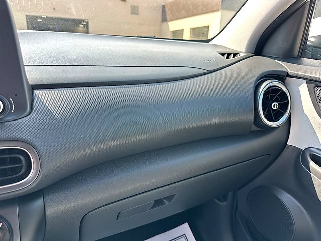 Used 2023 Hyundai Kona SEL AWD/4WD image 25