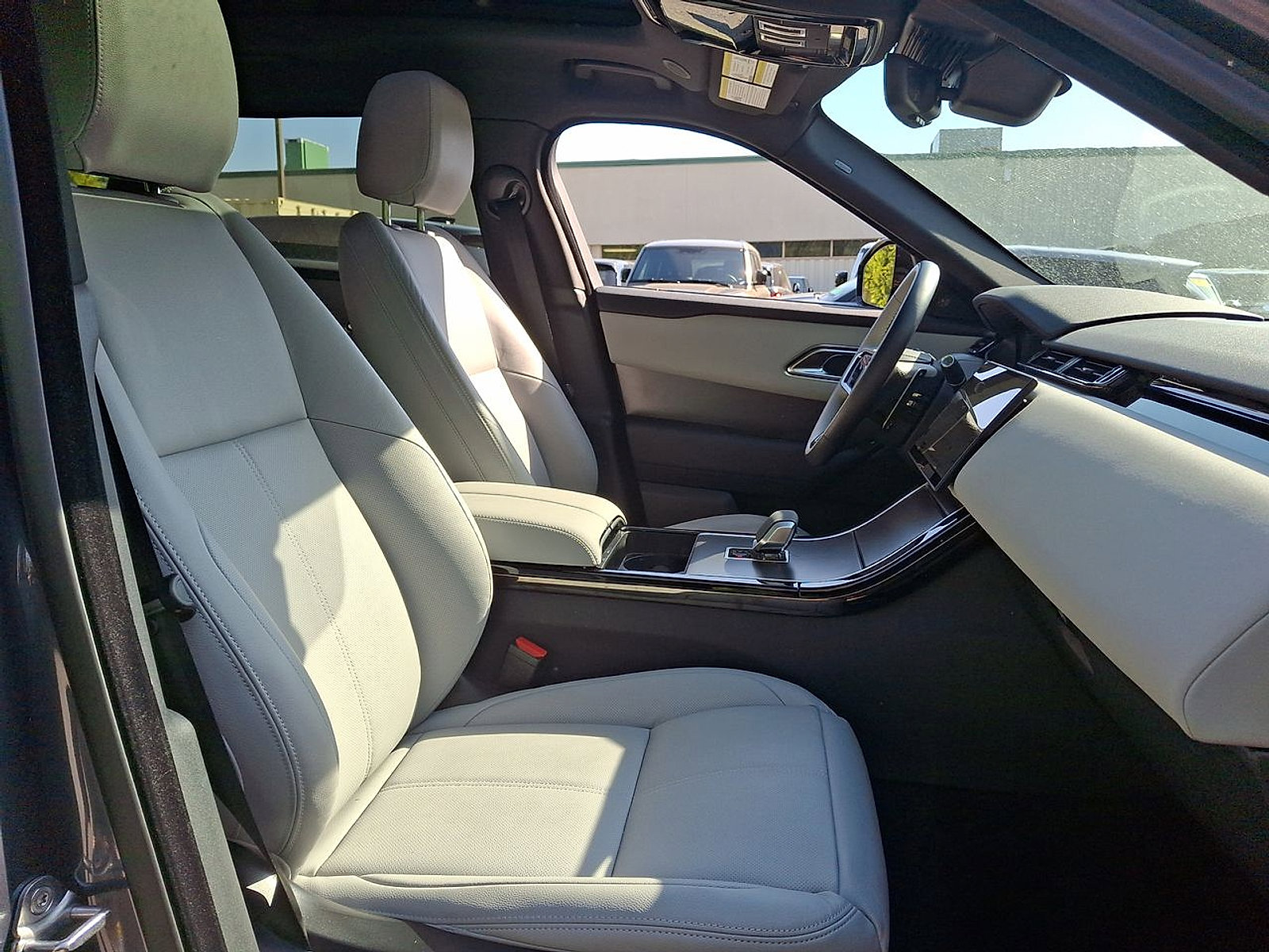 Certified 2026 Land Rover Range Rover Velar S AWD/4WD image 29