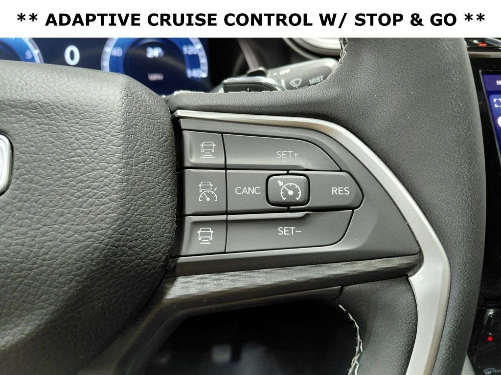 Certified 2025 Jeep Grand Cherokee Laredo X image 7