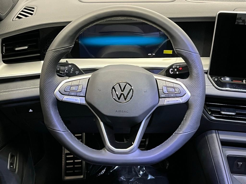 New 2026 Volkswagen Tiguan SE R-Line AWD/4WD image 9