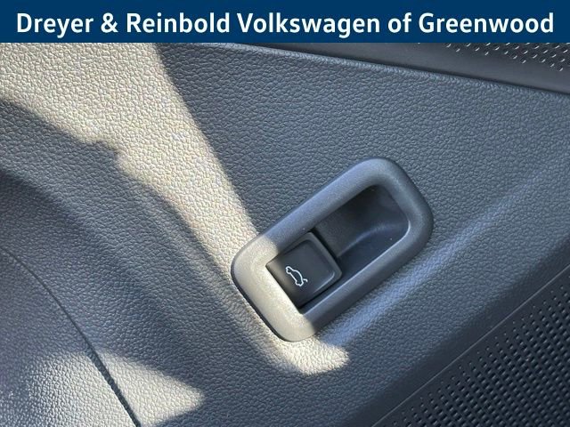 New 2025 Volkswagen Tiguan SE image 26