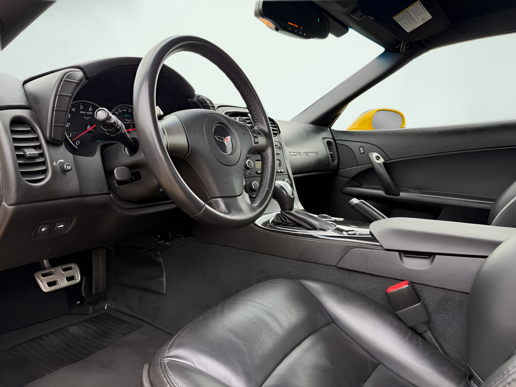 Used 2010 Chevrolet Corvette Grand Sport RWD image 2