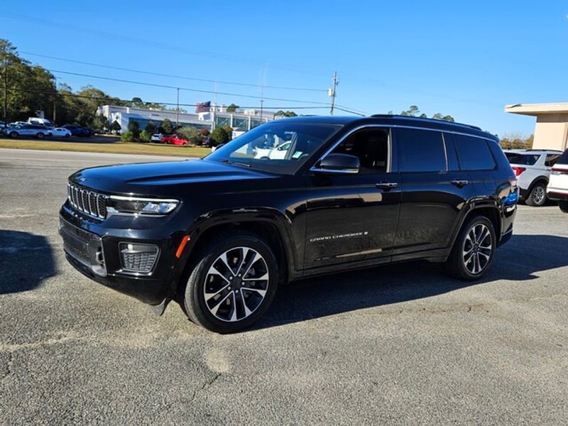 Used 2023 Jeep Grand Cherokee L Overland image 4