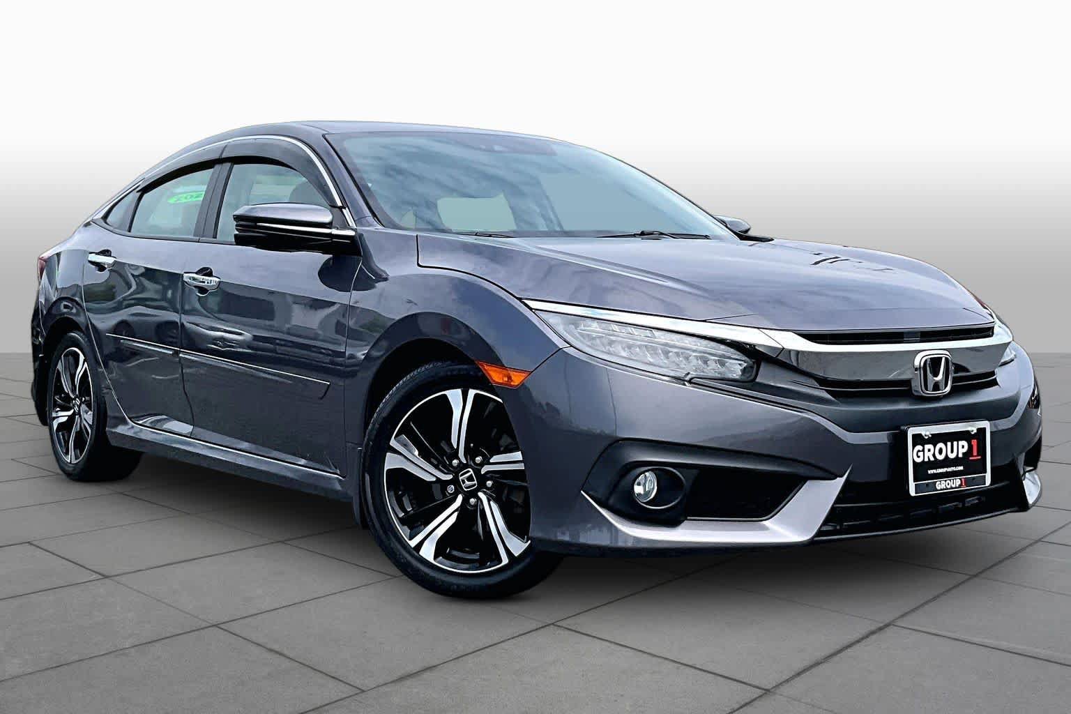 Used 2016 Honda Civic Touring image 3