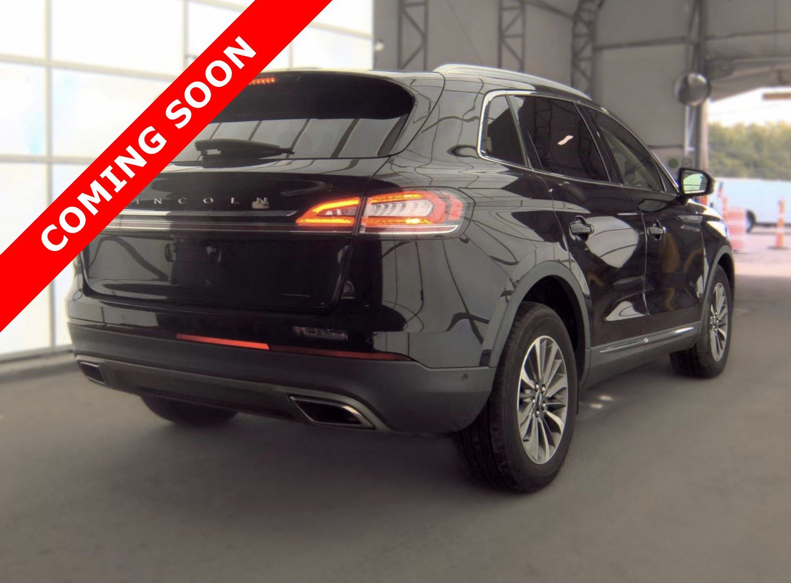 Used 2022 Lincoln Nautilus Reserve AWD/4WD image 5