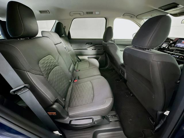 Used 2025 Nissan Pathfinder SV image 26
