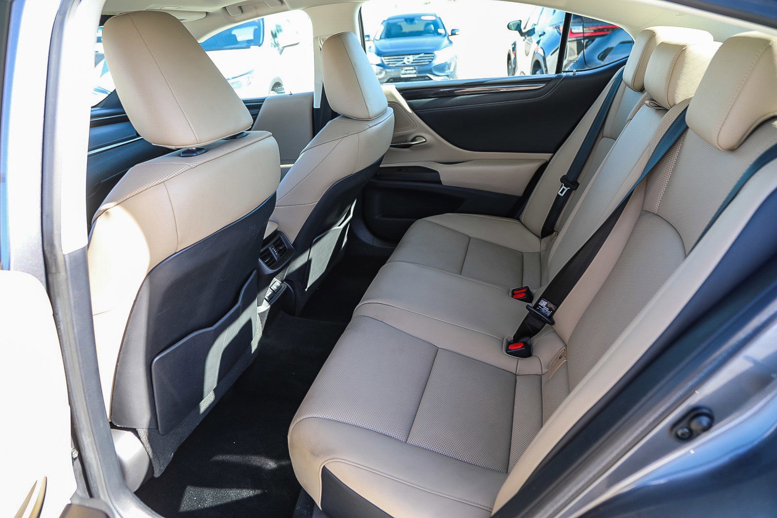 Used 2020 Lexus ES 350 w/ Premium Package image 18