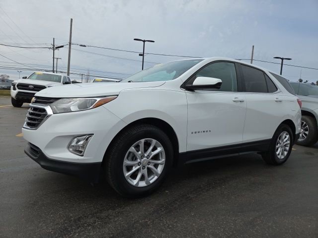 Used 2020 Chevrolet Equinox LT w/ Driver Convenience Package image 3
