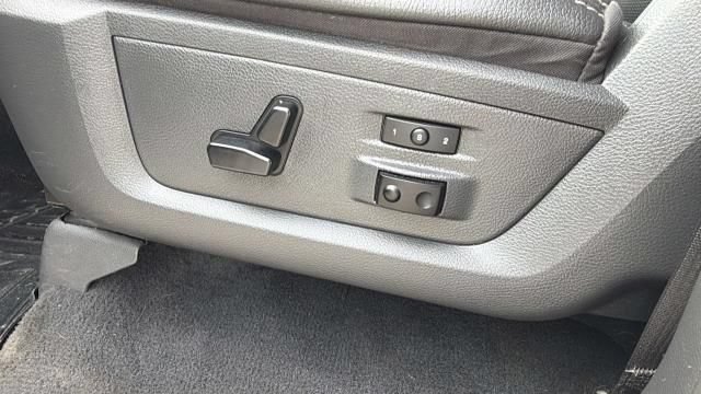 Used 2011 RAM 1500 Laramie AWD/4WD image 8