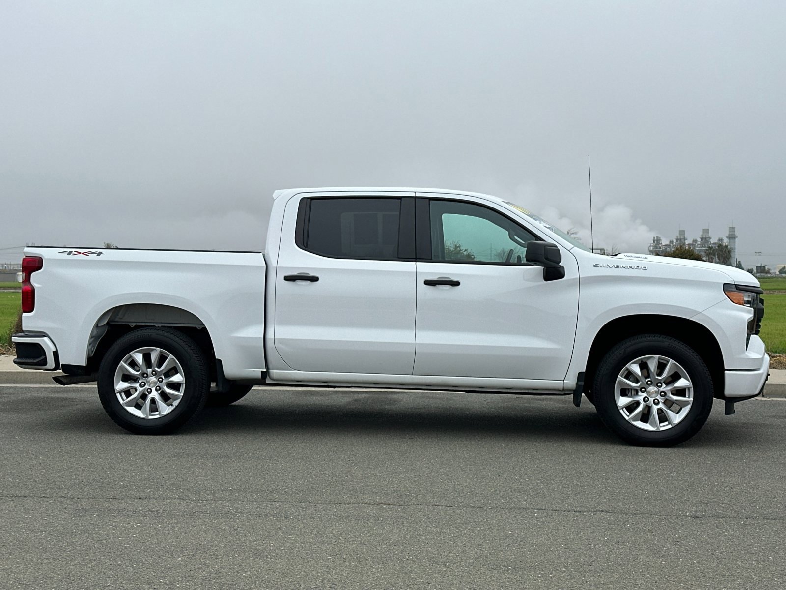 Used 2025 Chevrolet Silverado 1500 Custom image 3