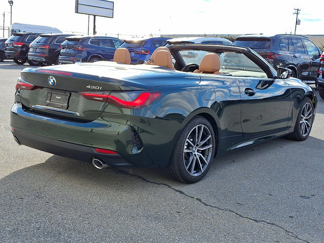 Certified 2022 BMW 430i xDrive Convertible w/ Premium Package image 3