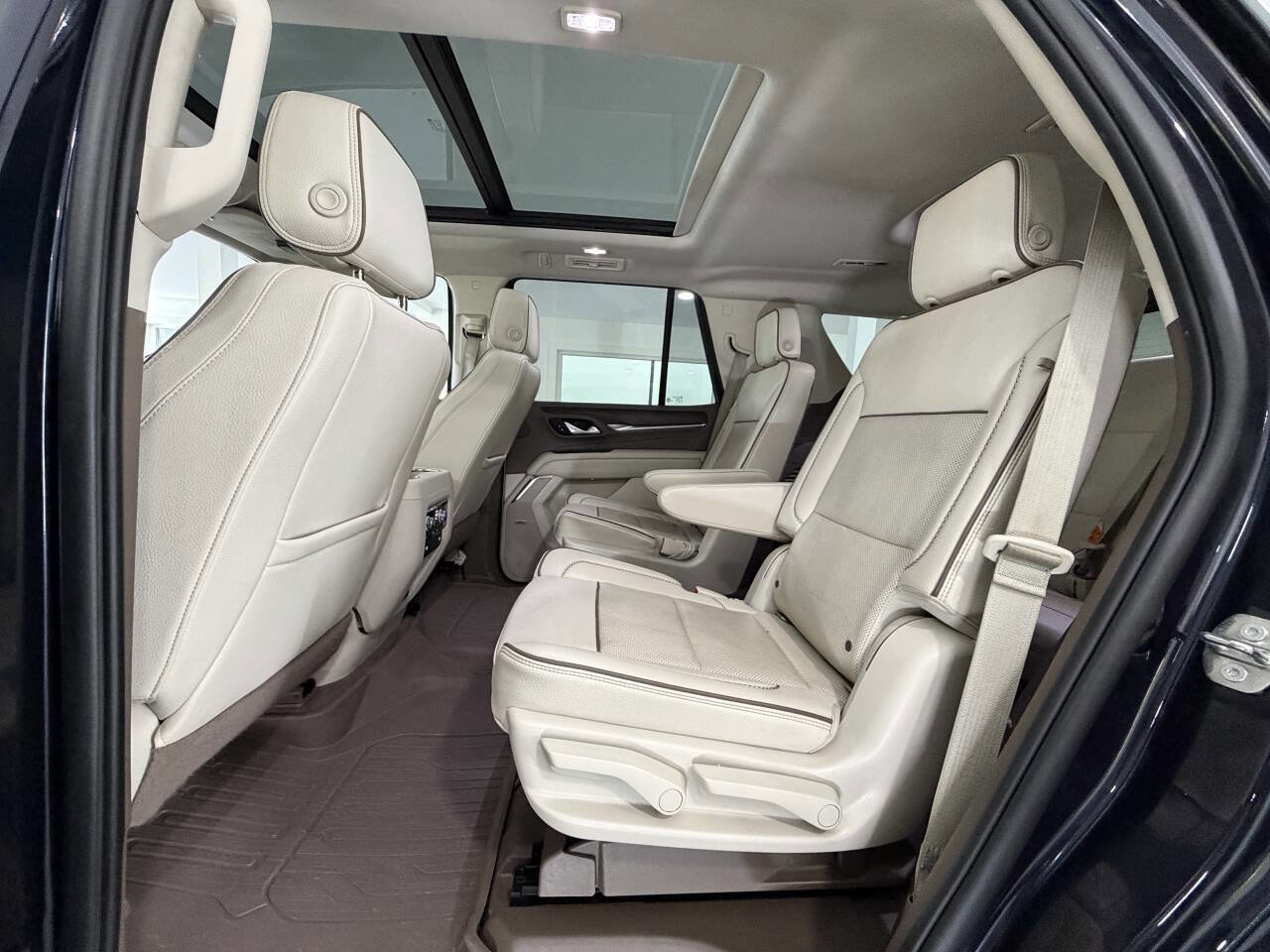 Used 2022 GMC Yukon Denali image 36