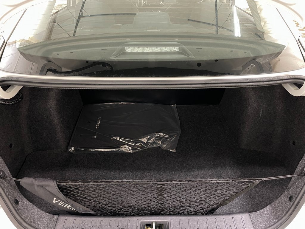Used 2024 Nissan Versa S w/ Trunk Package image 40