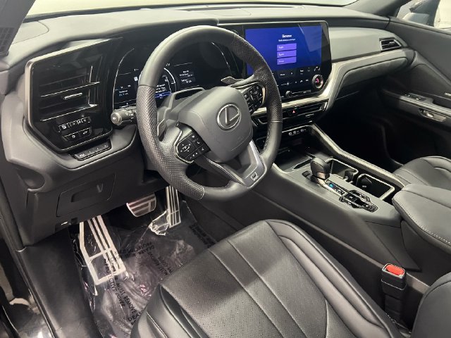 Certified 2026 Lexus TX 500h AWD w/ Technology Package image 16