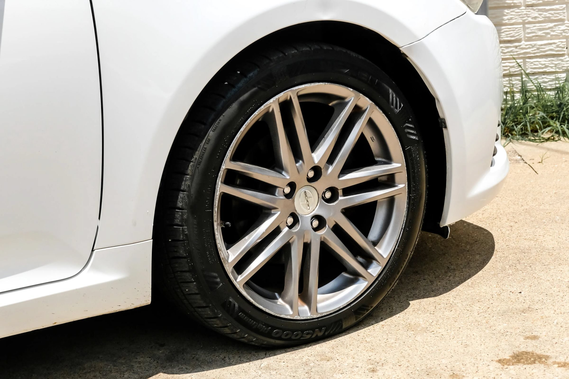 Used 2012 Scion tC FWD image 34