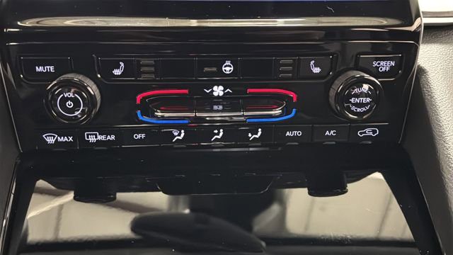 Used 2022 Jeep Grand Cherokee L Limited image 27