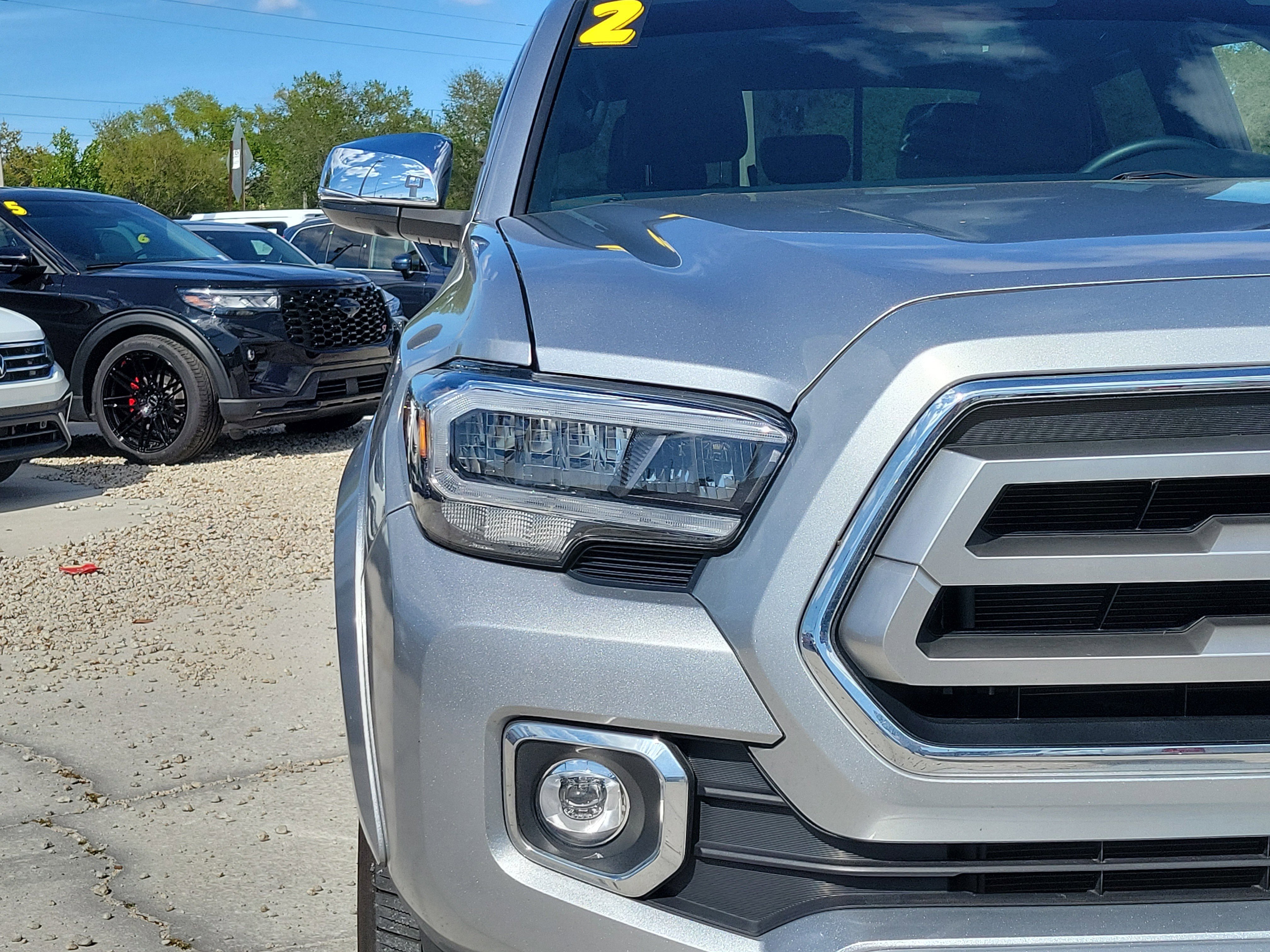 Used 2022 Toyota Tacoma Limited image 7