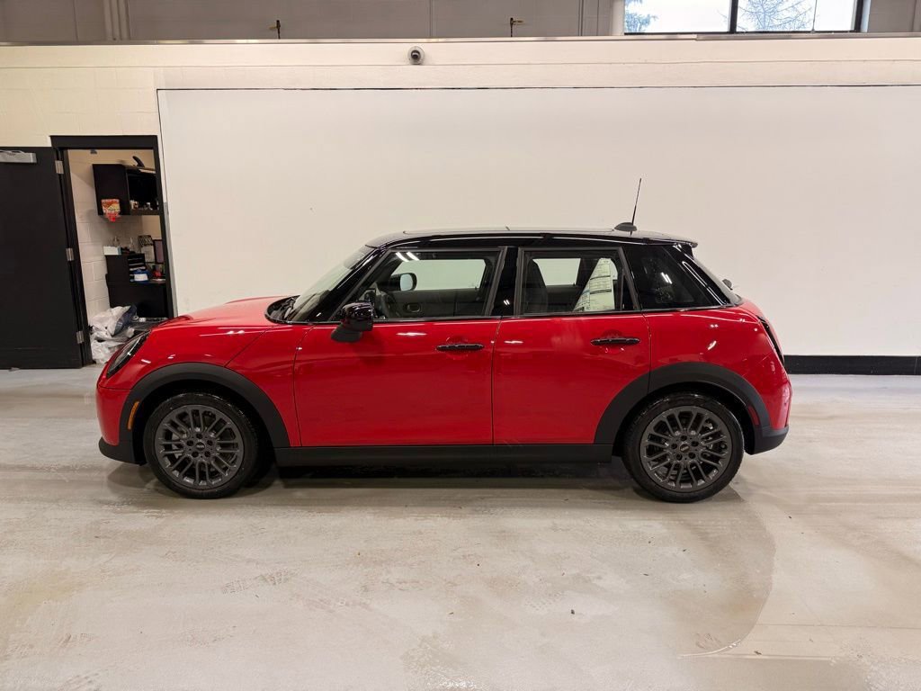 Used 2026 MINI Cooper 4-Door Hardtop FWD image 2