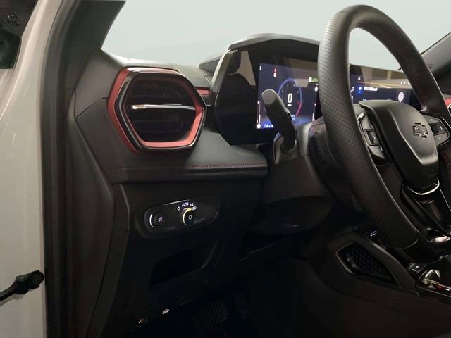 Used 2025 Chevrolet TrailBlazer RS w/ Convenience Package image 28