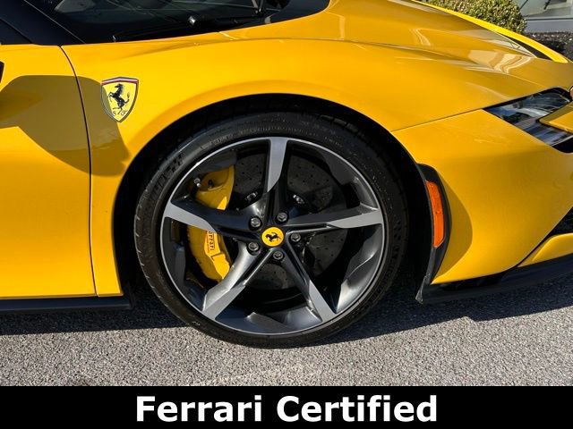 Used 2022 Ferrari SF90 Spider image 38