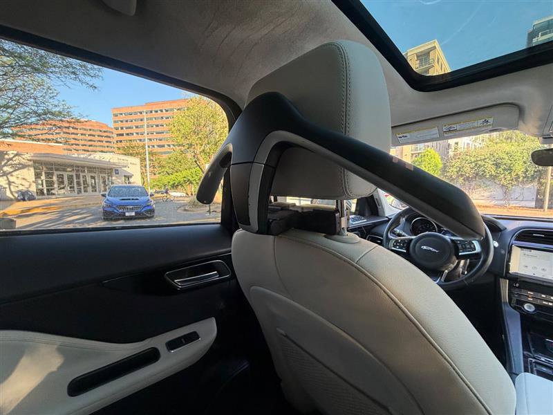 Used 2019 Jaguar F-PACE Prestige AWD/4WD image 35