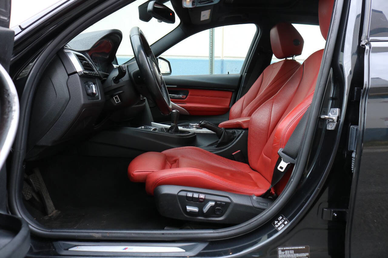 Used 2016 BMW 340i xDrive Sedan image 35