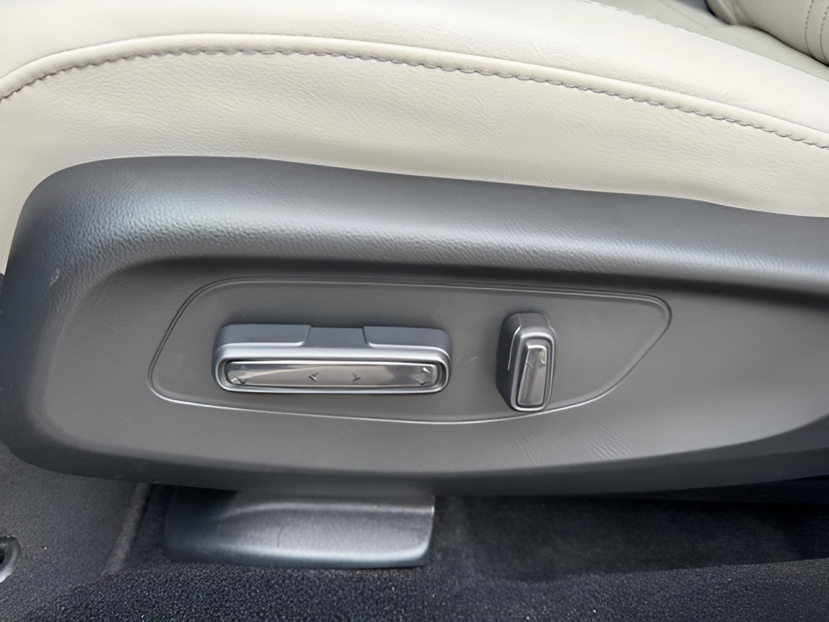Certified 2025 Honda HR-V EX-L image 24