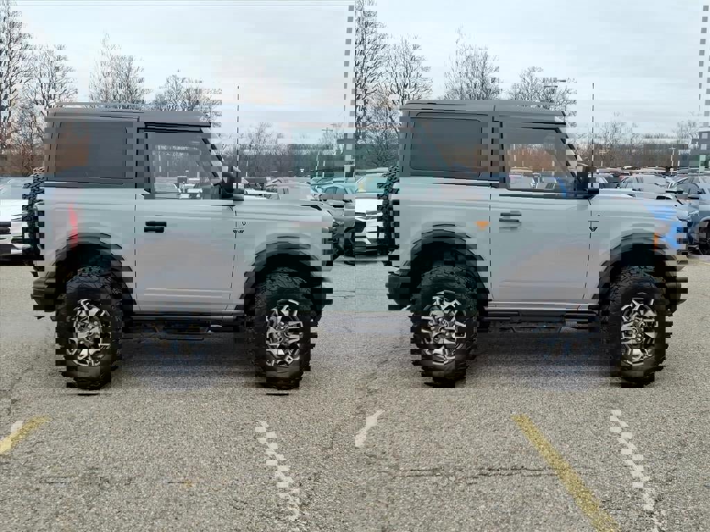 Used 2023 Ford Bronco Badlands image 9