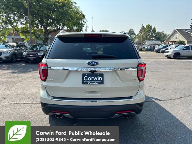 Used 2018 Ford Explorer XLT w/ Equipment Group 202A AWD/4WD image 6