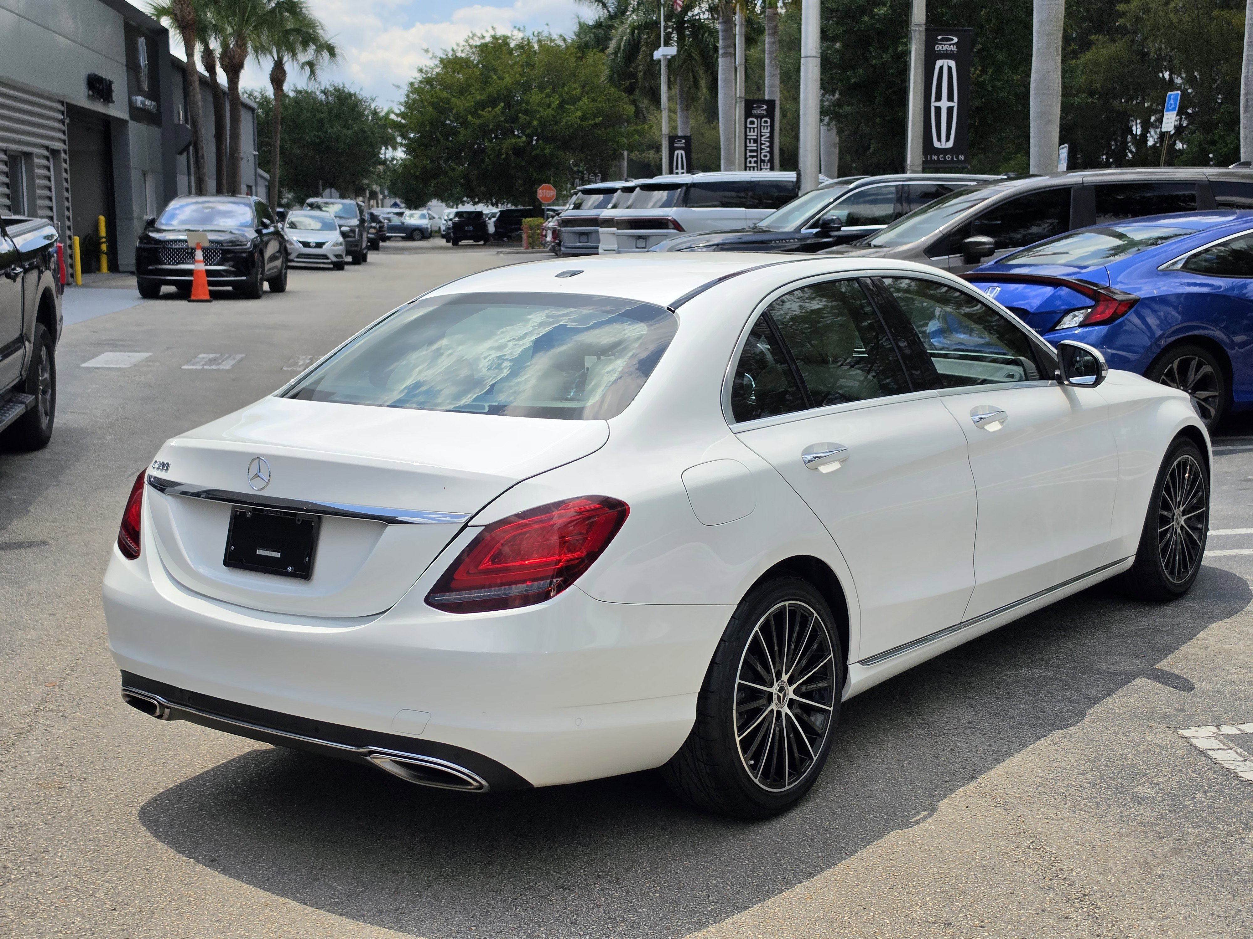 Used 2020 Mercedes-Benz C 300 Sedan image 6