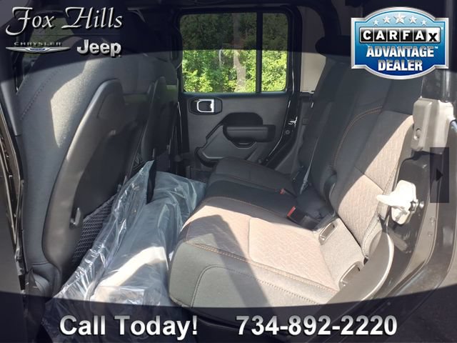 New 2026 Jeep Gladiator Mojave w/ Safety Group AWD/4WD image 11
