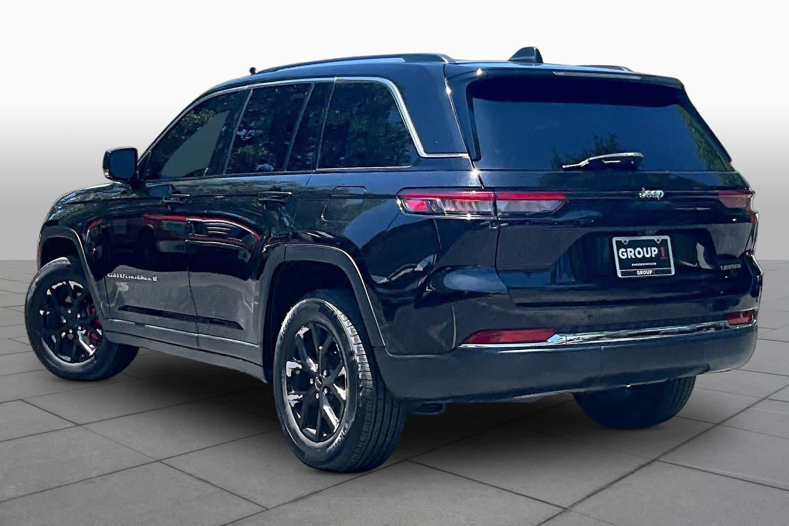Used 2022 Jeep Grand Cherokee Limited RWD image 12