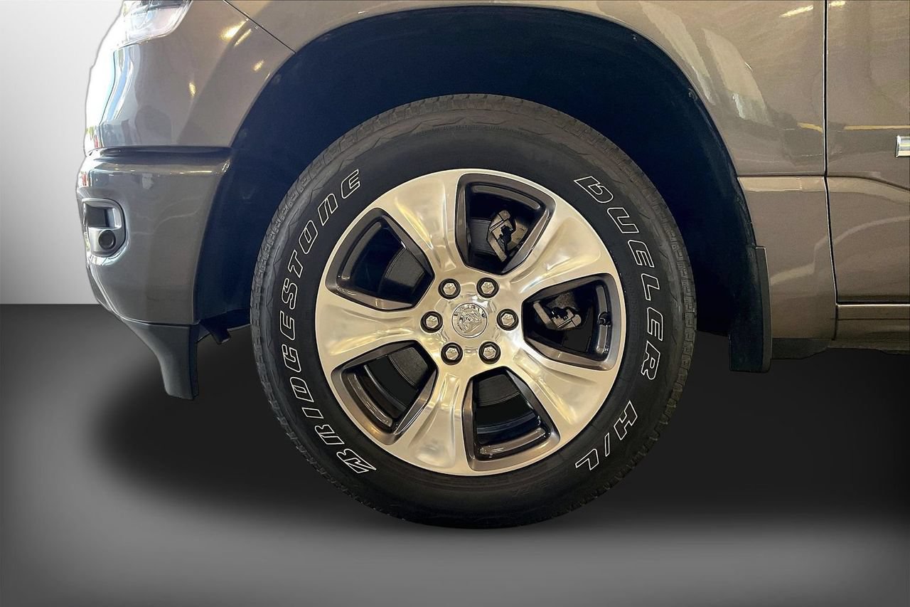 Used 2024 RAM 1500 Laramie AWD/4WD image 35