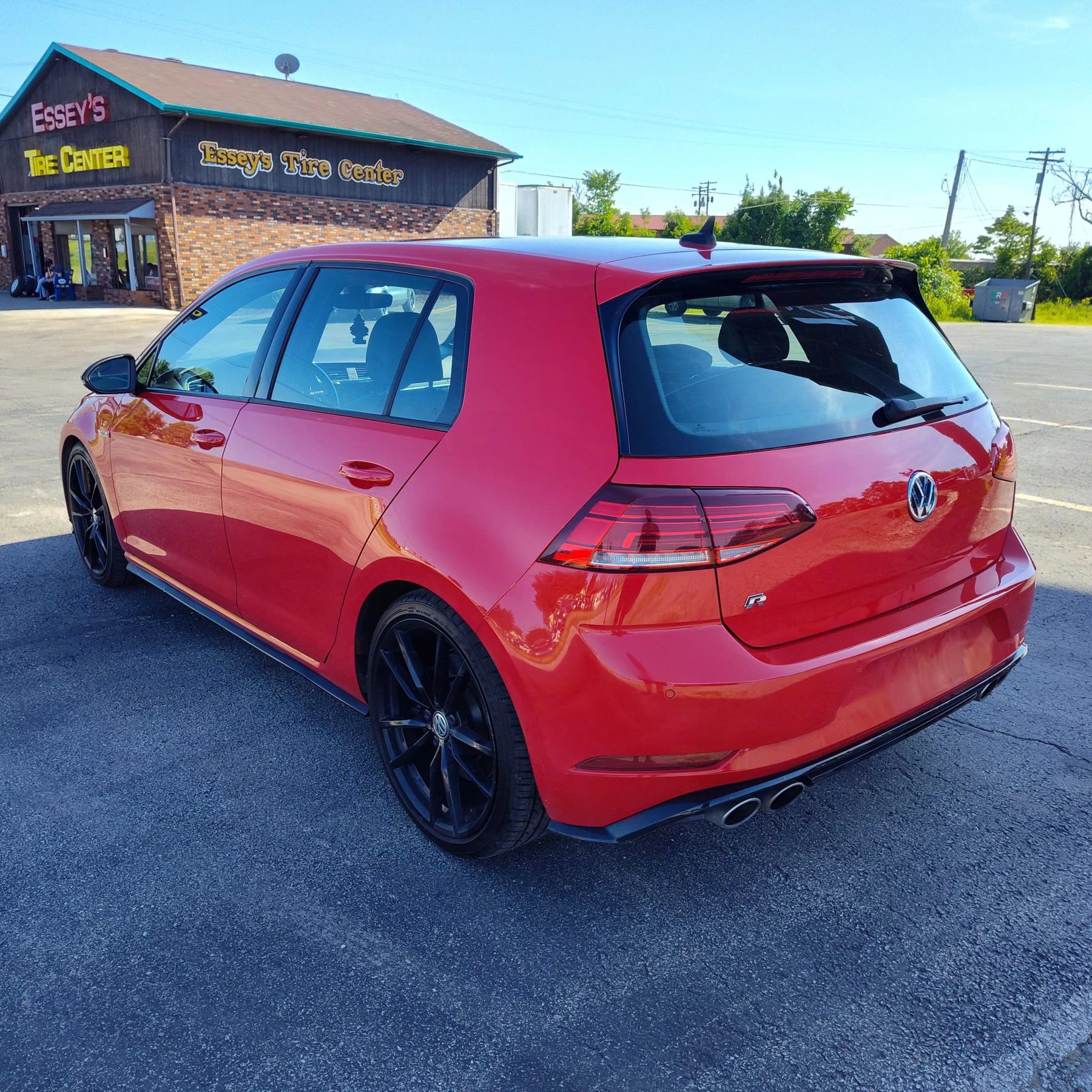 Used 2019 Volkswagen Golf 4-Door AWD/4WD image 3