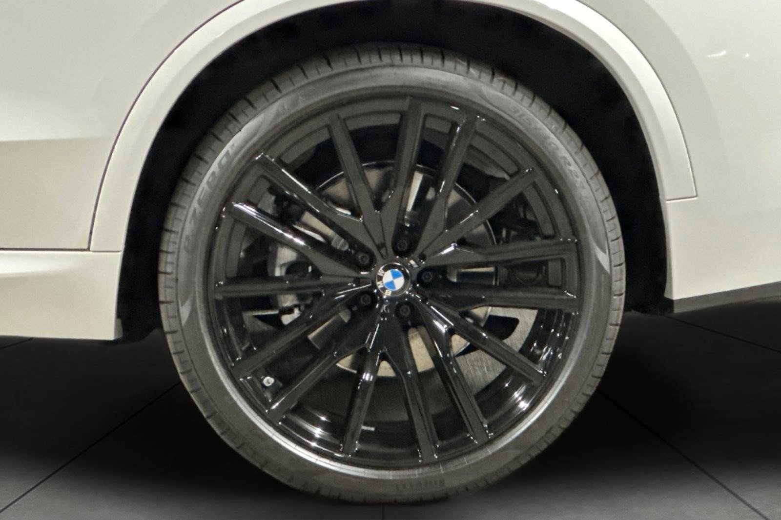 New 2026 BMW X5 xDrive40i w/ M Sport Package AWD/4WD image 26