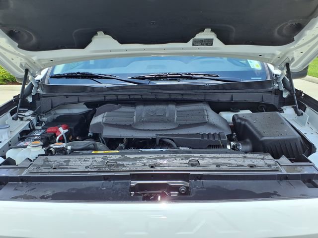 Used 2024 Nissan Titan SV w/ SV Convenience Package RWD image 34