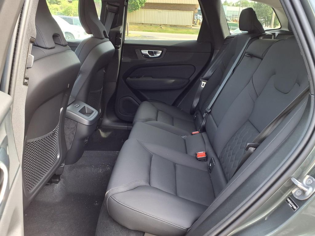 New 2026 Volvo XC60 B5 Core w/ Climate Package AWD/4WD image 8