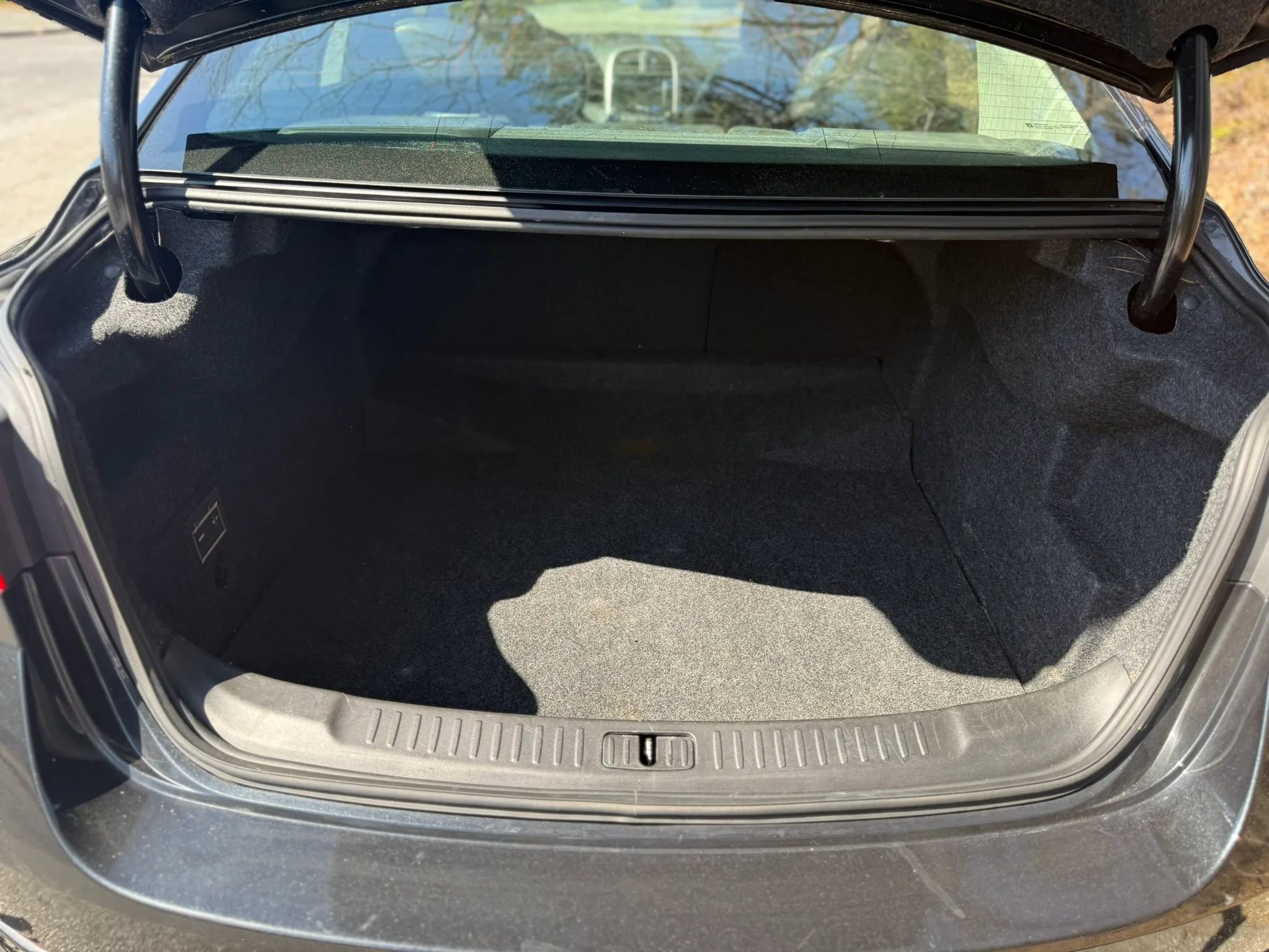 Used 2015 Chevrolet Malibu LT w/ Leather Package FWD image 7