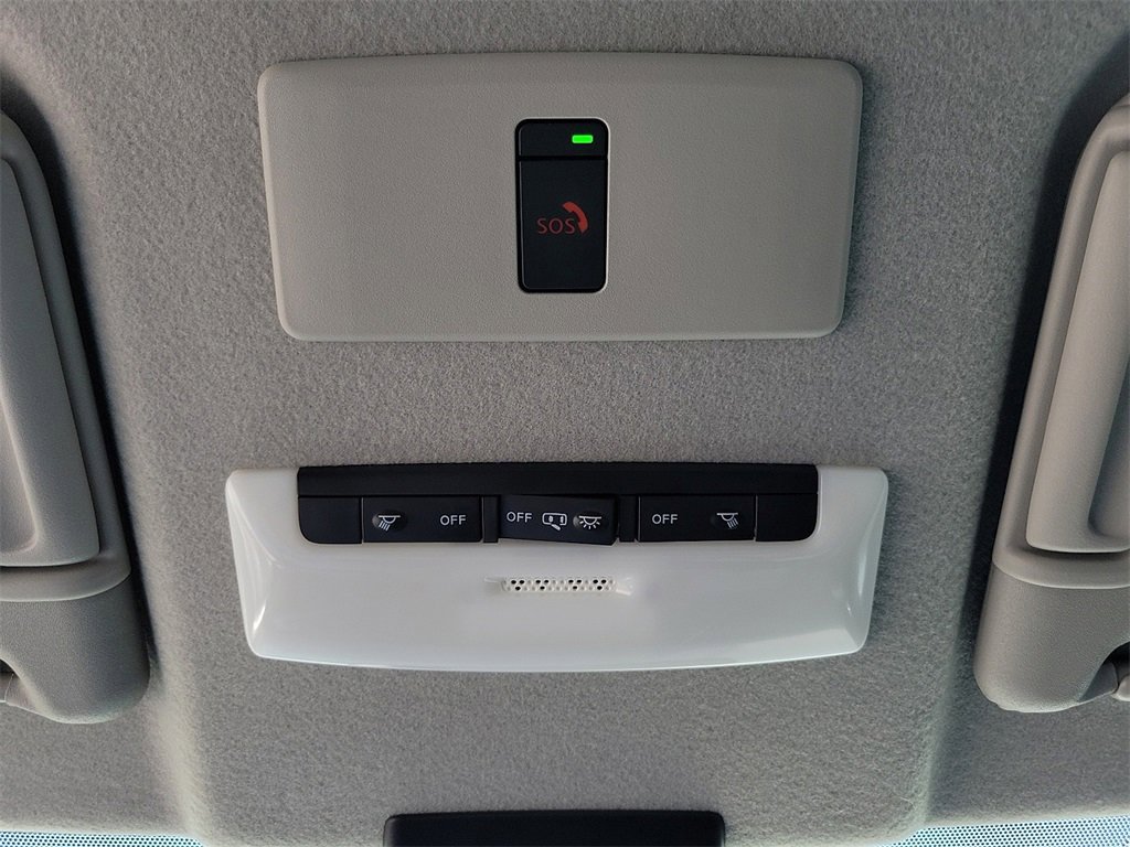 Certified 2023 Nissan Kicks SR w/ SR Premium Package image 15