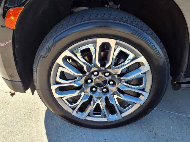 Used 2024 GMC Yukon Denali Ultimate AWD/4WD image 22