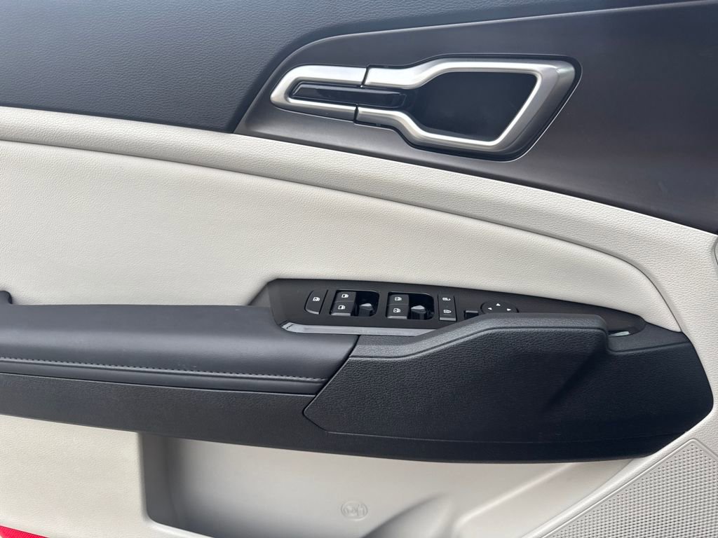 Used 2024 Kia Sportage EX image 20