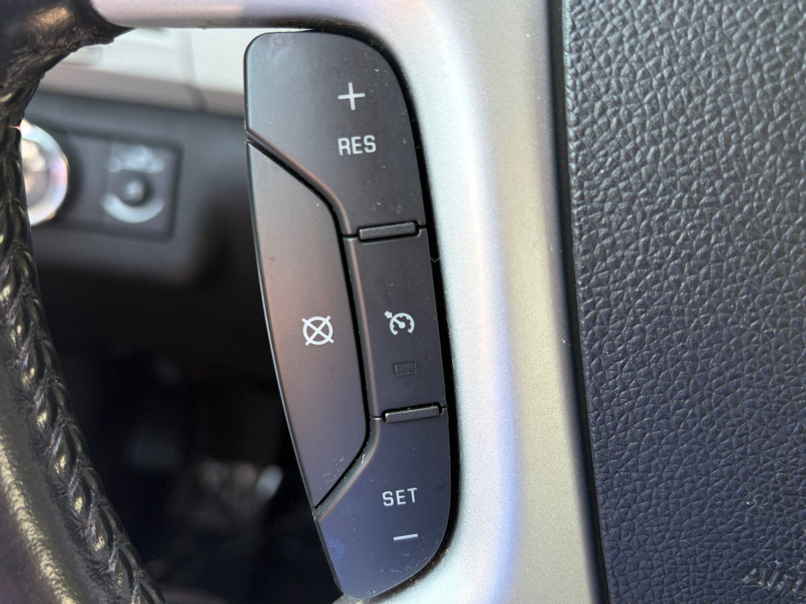 Used 2012 Chevrolet Traverse LTZ AWD/4WD image 20