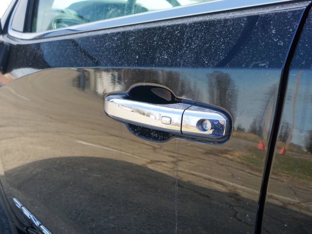 Used 2019 GMC Sierra 1500 Denali w/ Denali Carbonpro Edition image 9