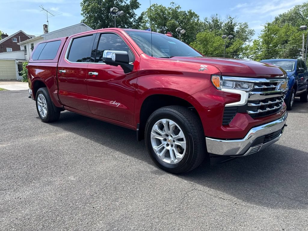 Used 2023 Chevrolet Silverado 1500 LTZ w/ LTZ Premium Package AWD/4WD image 3