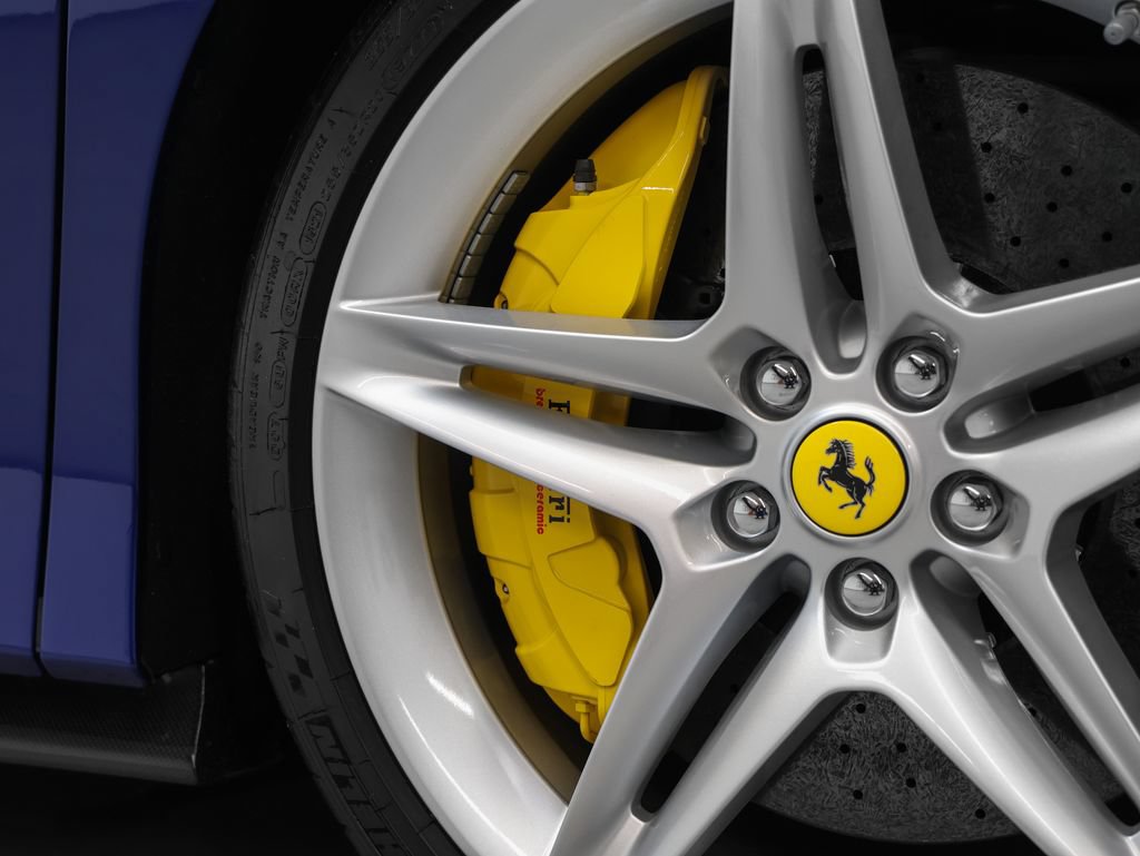 Certified 2022 Ferrari SF90 Spider AWD/4WD image 7