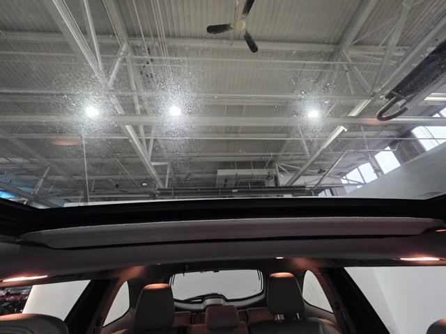 Used 2019 Toyota Highlander XLE image 16