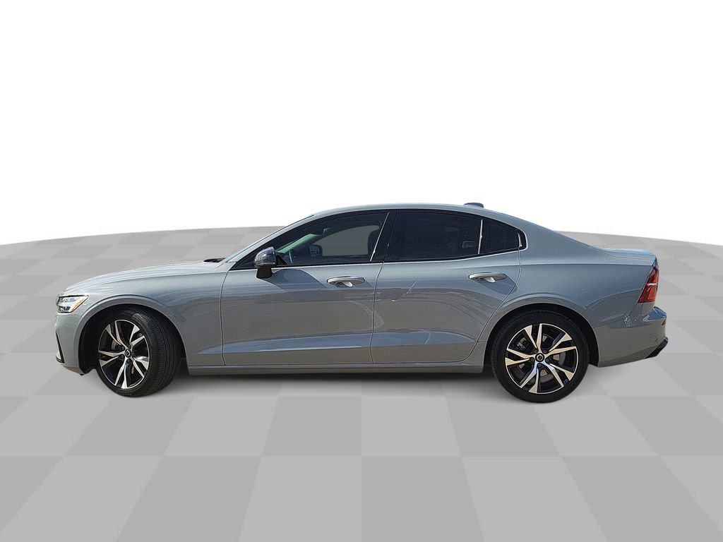 Used 2024 Volvo S60 B5 Core image 5